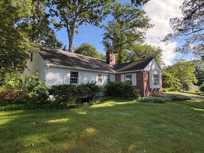 Building Photo - 35 Marwick Manor