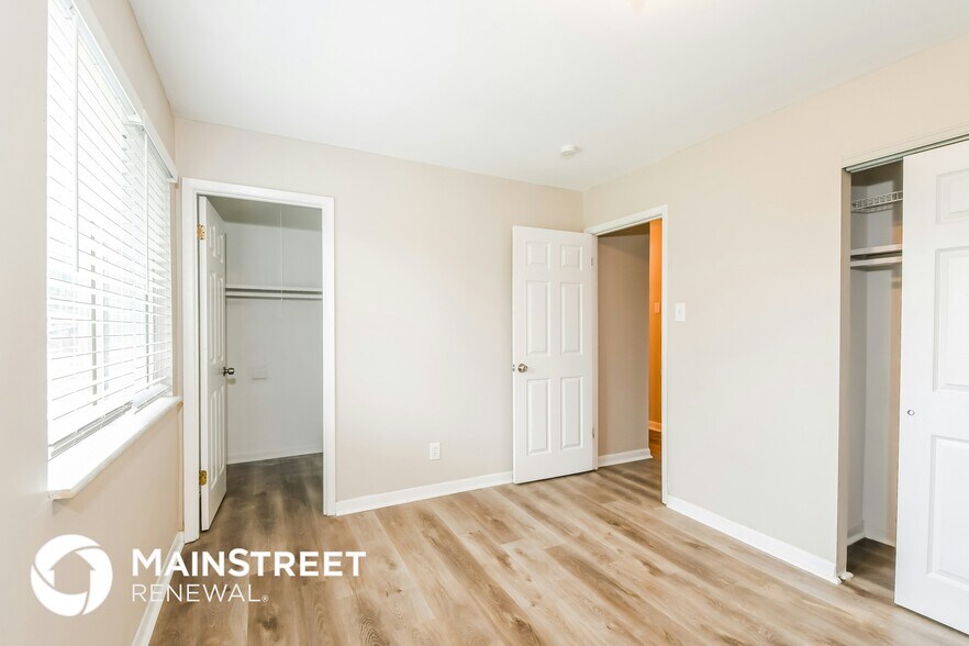 Building Photo - 1126 Airglades Dr