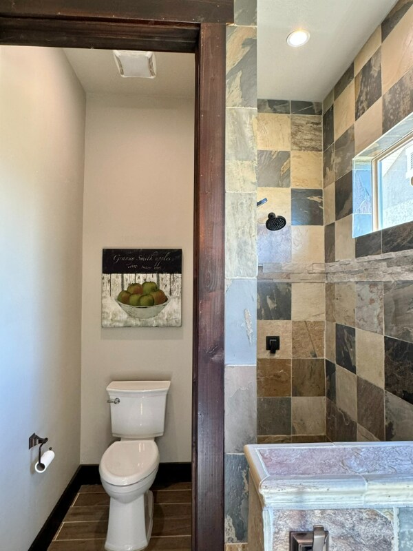 Building Photo - 658 S 1920 W