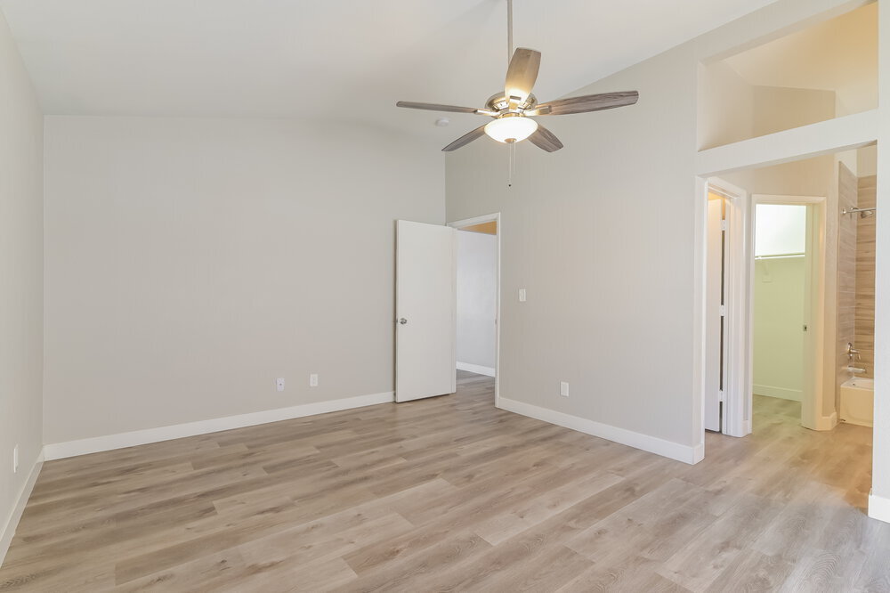 Building Photo - 801 Zinnia Cir