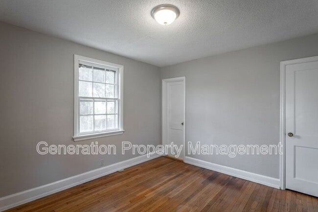 Building Photo - 538 Wando Dr