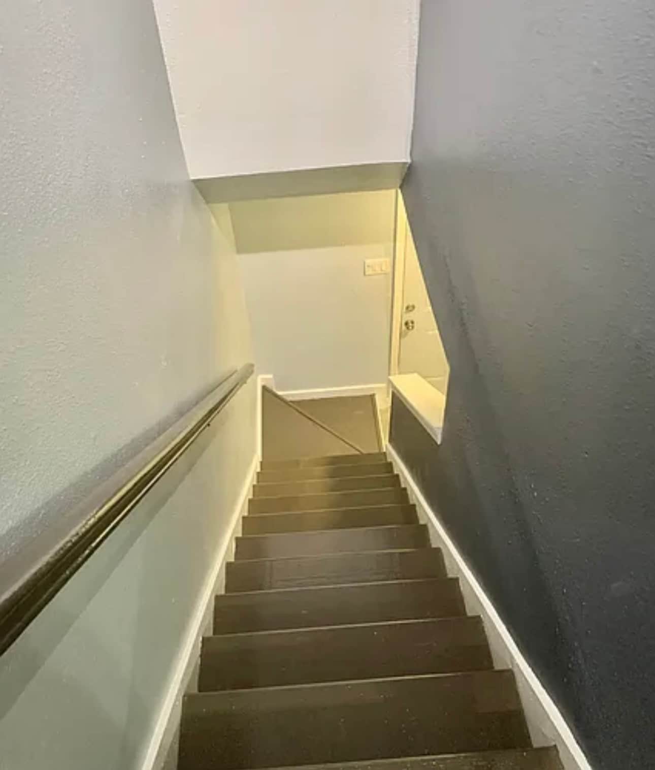 Stairs - 811 Vouray Dr