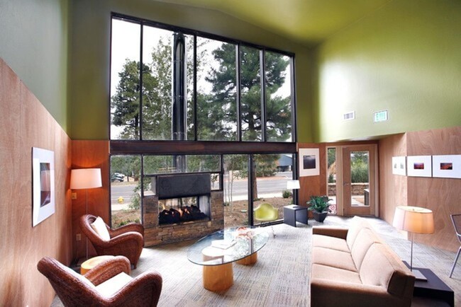 Building Photo - Westside Arbors Condo 2bd, 2ba - Students ...