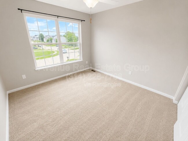 Building Photo - 555 Fortress Ct