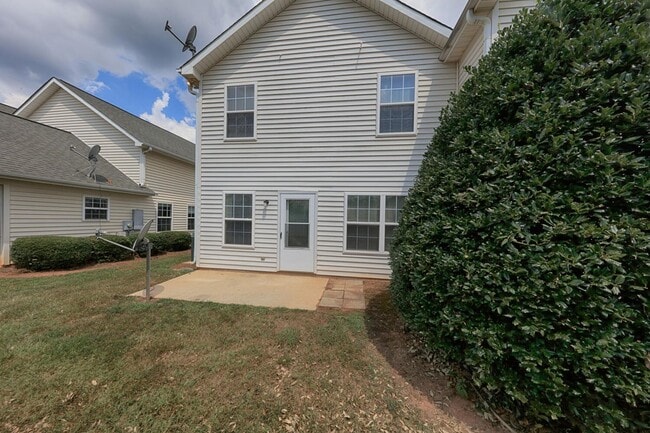 Building Photo - 163 Springwood Ln