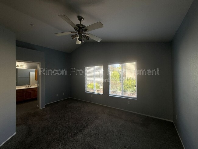 Building Photo - 4729 Ellington St
