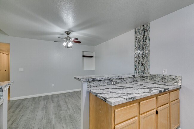 Building Photo - Updated 2-Bedroom Condo with Fireplace