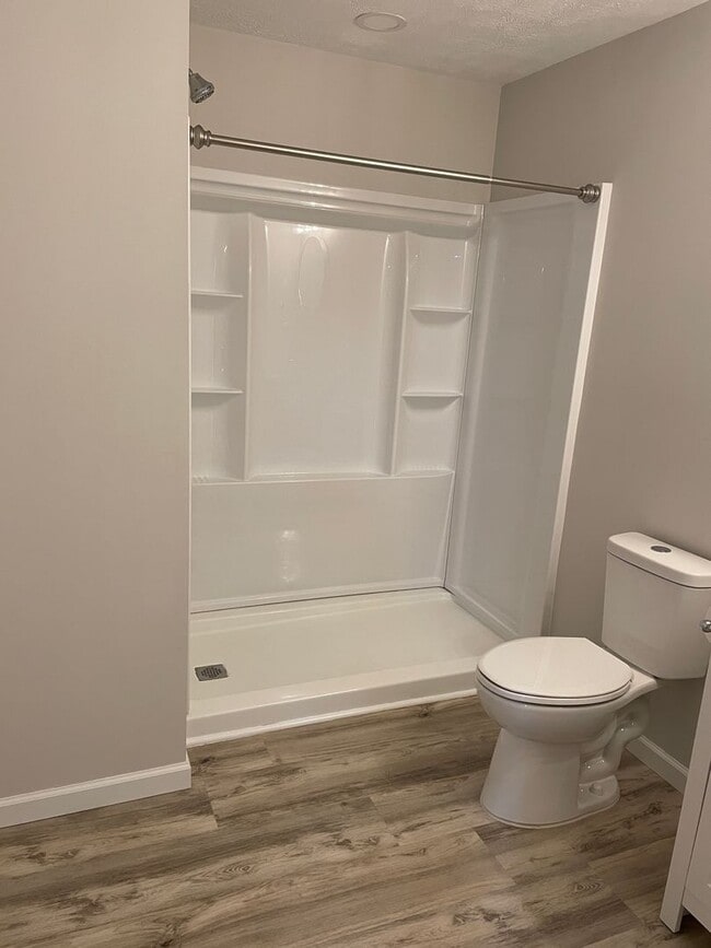 Building Photo - Beautiful 5 bedroom home built in 2022