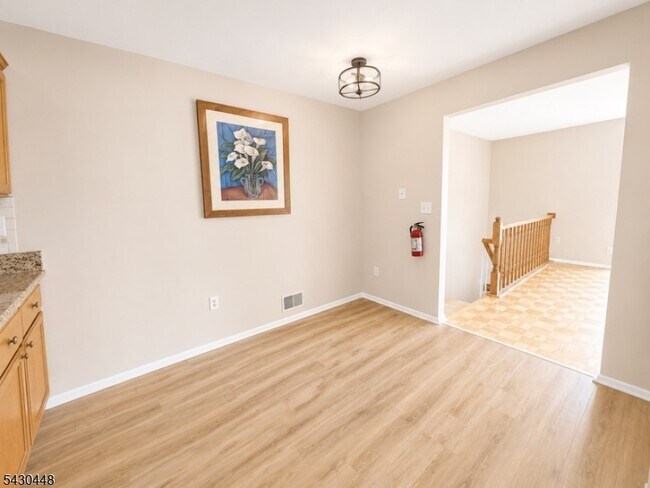 Building Photo - 774 Sassafras Ct