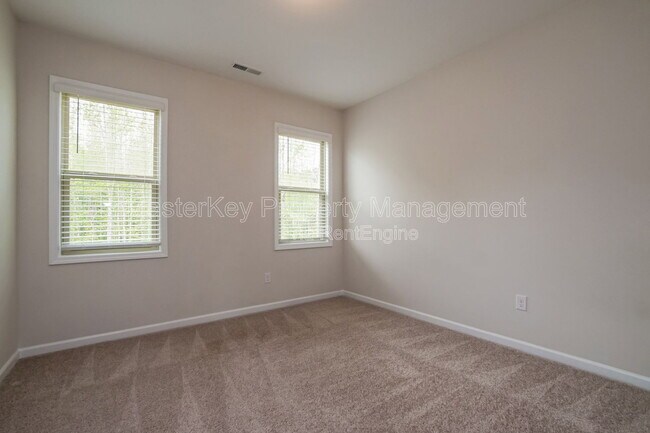 Building Photo - 550 W Copenhaver Dr