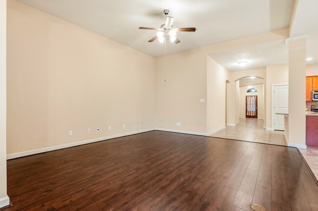 Building Photo - 18315 E Willow Oak Bend Dr