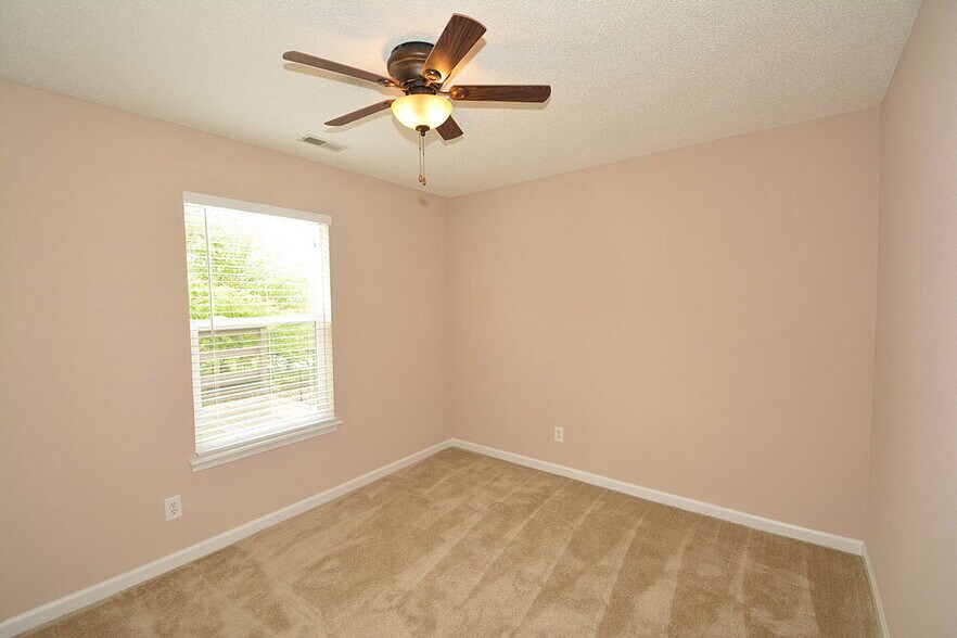 Building Photo - 7732 Mistflower Ln