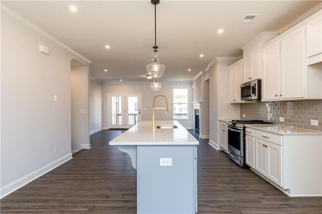 Building Photo - 517 Hardy Dr