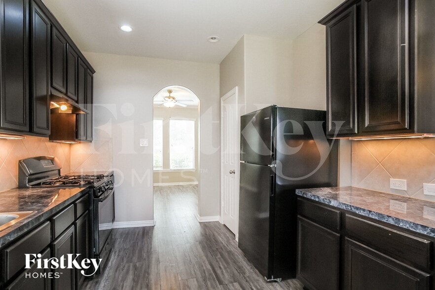 Building Photo - 5211 Clipper Hill Ct