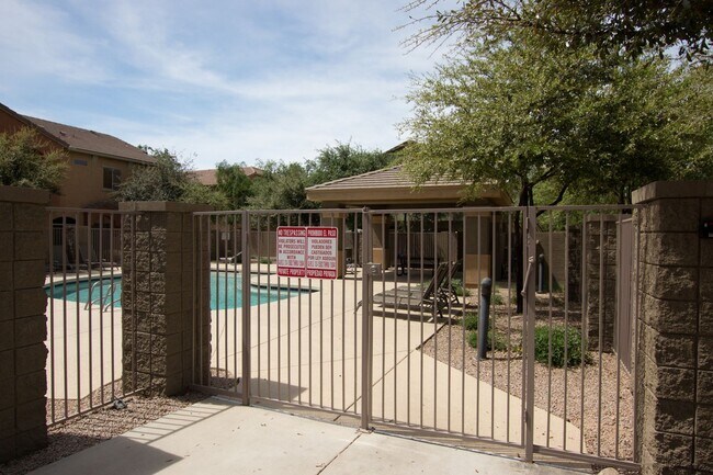 Building Photo - 2150 E Bell Rd