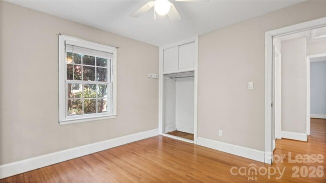Building Photo - 2126 Arnold Dr