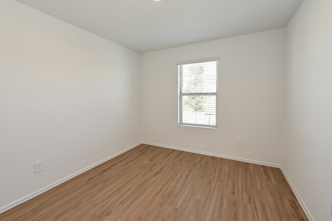 Building Photo - 24215 Becker Hollow Ln