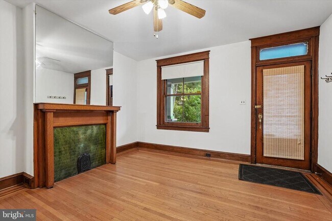 Building Photo - 868 N 27th St