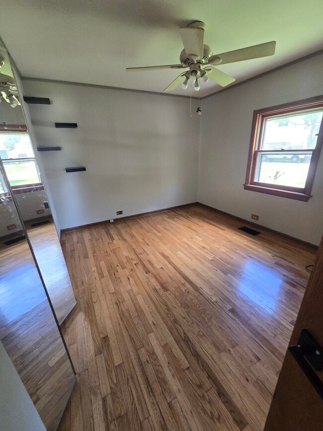 Building Photo - 1436 Beach Ave
