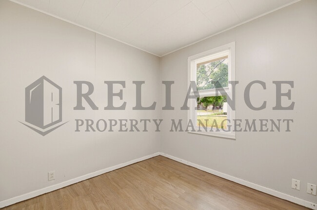 Building Photo - 1718 Walker W St