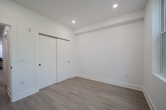 Building Photo - 1710 N 24th St