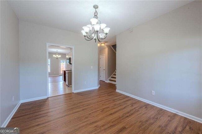 Building Photo - 17 Village Glen