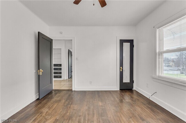 Building Photo - 2225 Oak Park Ave