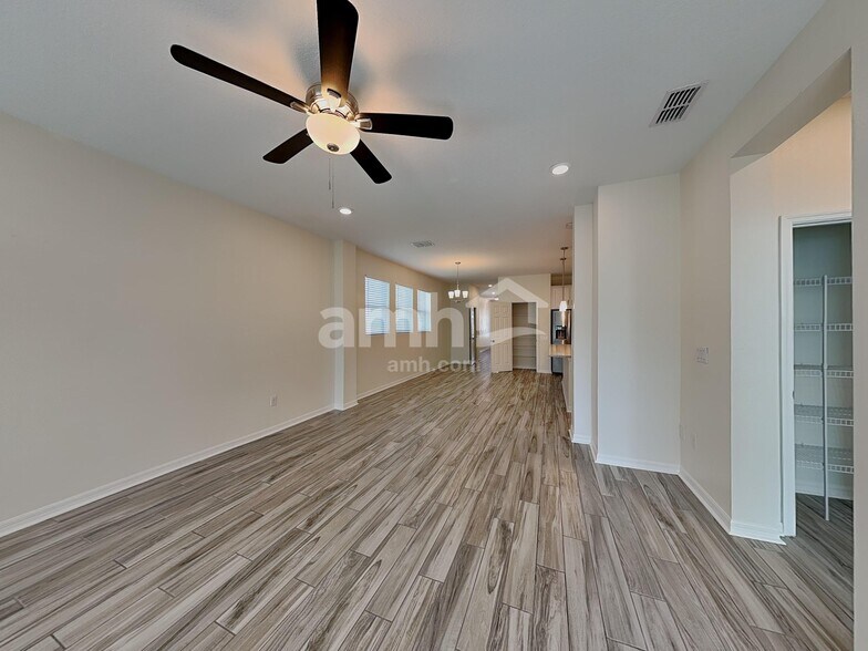 Building Photo - 6117 Voyagers Pl