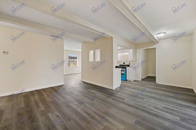 Building Photo - 15122 Marsha Dr