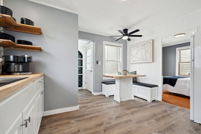 Building Photo - 9 N St