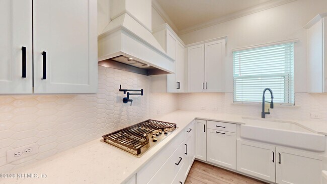 Building Photo - 119 Martha Ct.