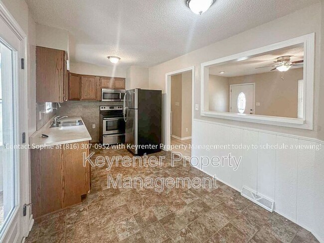 Building Photo - 1803 N Ponca Dr