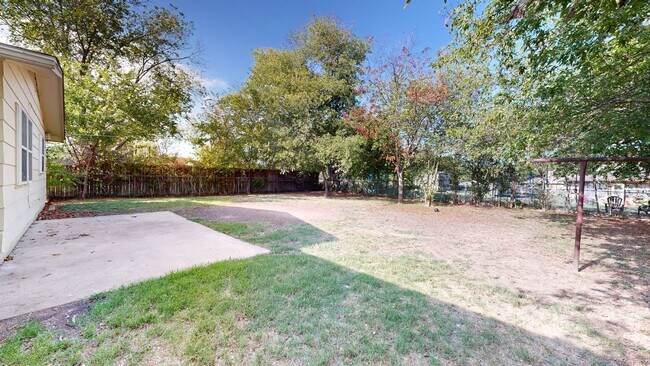 Building Photo - SPACIOUS HOUSE FOR RENT!!!