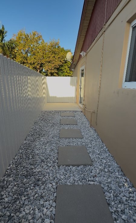 Building Photo - 2712 SW 118th Ct