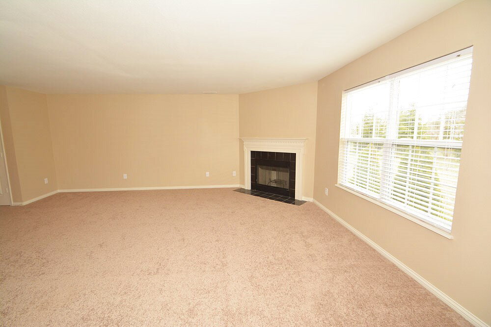 Building Photo - 4768 Beach Club Dr