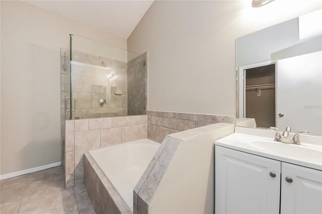 Building Photo - 945 Delano Ct