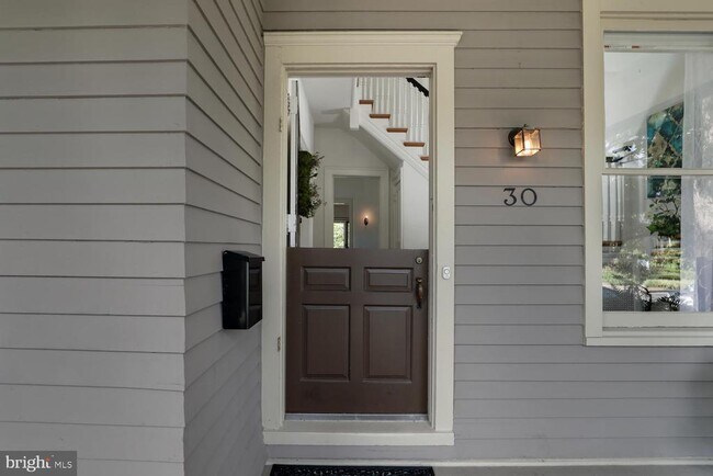 Building Photo - 30 Vandeventer Ave