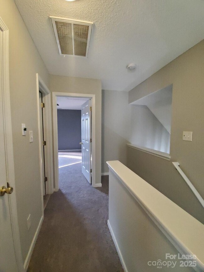 Building Photo - 10623 Campion Ct