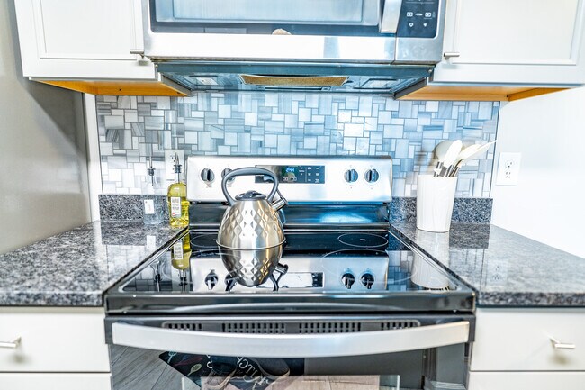 Building Photo - 1146 Pierce St