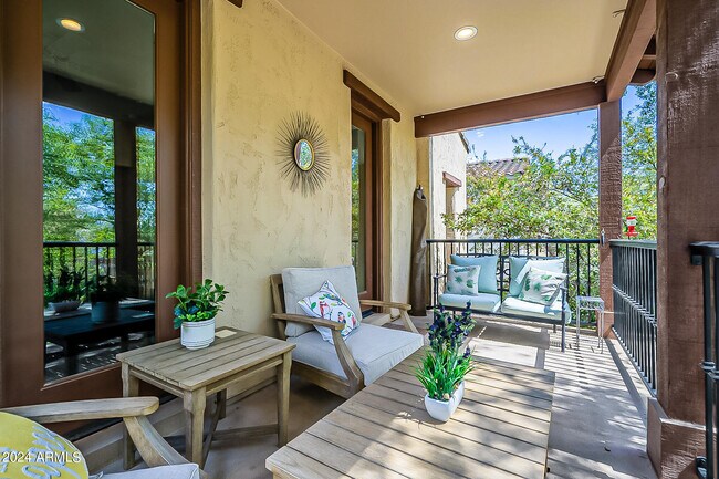 Building Photo - 21124 W Prospector Way