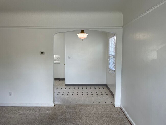 Building Photo - H3309-3311