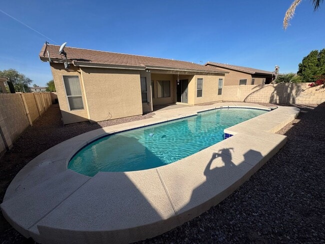 Building Photo - 3 Bedroom - 2 Bath - 2148 Sq. Ft. - Blakeman Ranch - Chandler