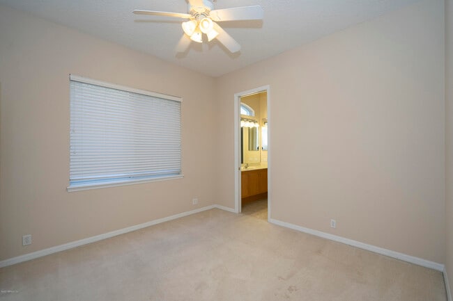 Building Photo - 3668 Windmoor Dr