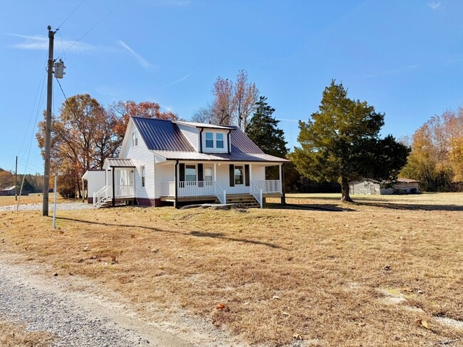 Primary Photo - Charming 3 Bedroom Home for Rent!