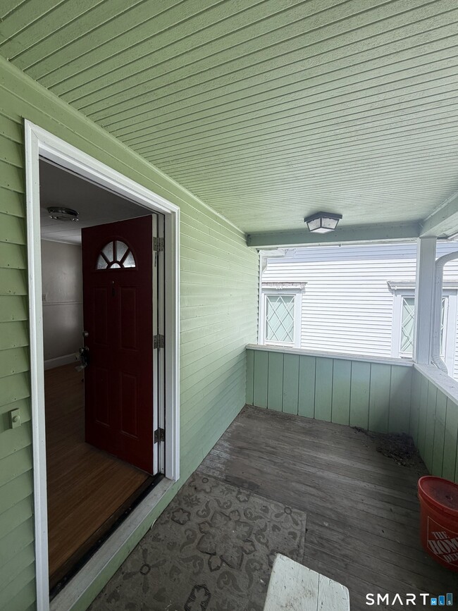 Building Photo - 27 Soule St