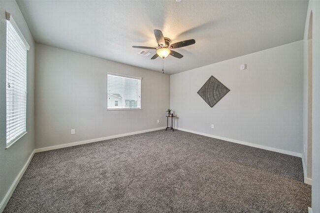 Building Photo - 12603 Telge Rd