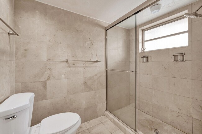 Building Photo - 4721 Sarazen Dr