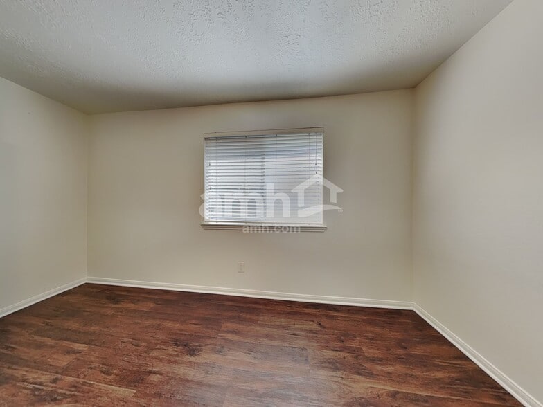 Building Photo - 31106 Perlican Dr