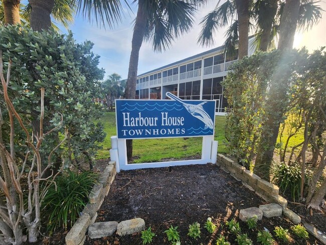 Building Photo - 900 Harbour House Dr