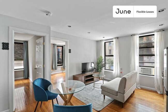 Building Photo - 226 E 7th St